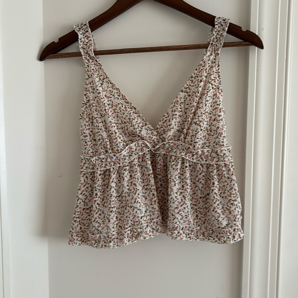 Never worn cute floral crop top